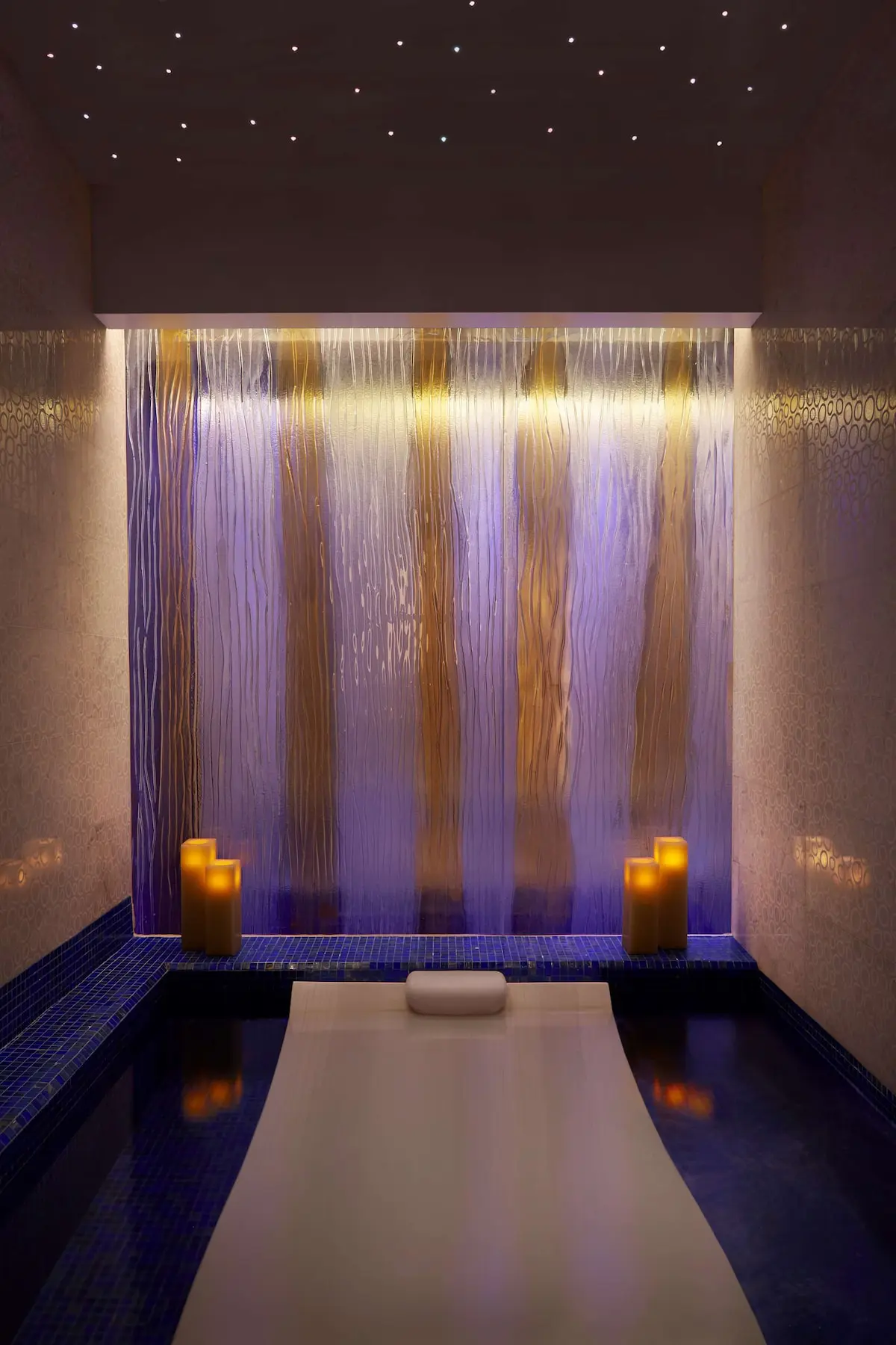 امکانات هتل کنراد دبی